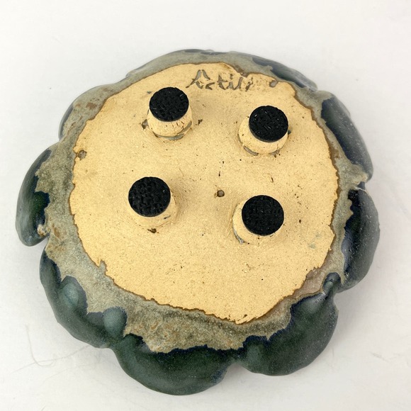 Handmade Ceramic Soap Trinket Dish - Picture 5 of 5